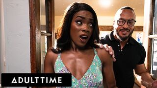 Unatkozó hitves Ana Foxxx párnán szeretkezik és megdugja szerető férje!