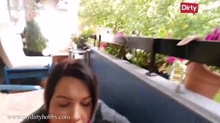 Lara Bergmann forró baletli orálozása megdöngetve hatalmas faszal