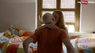 Világos Szőke tinédzser nyögés míg az koros megdugja a pináját