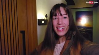 Német fiatal mostohalány orálozza apuci farkát a zuhanyban