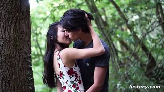 Vad pippantás és brutális légyott az erdőben