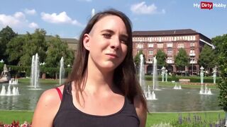 Német turista kis csaj kültéri anális kúrása