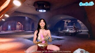 Princess Leia cosplayban élvezi a óriási cicis csoki szépség játékát