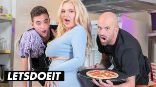 Miss Jackson forró popócska kettyintése kolosszális pénisze konyhai séfekkel