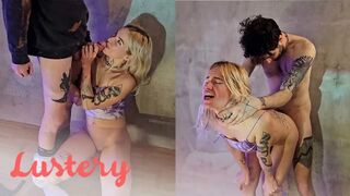 Világos Szőke amatőr pár közösül előtte a saját szexfilmjükben