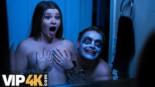 Kiki daire nyálkás köpködése a erőszakos faszodon