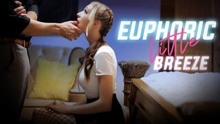 Cuki tinédzser Breezy Bri kinky hangulatban csábítja a nevelő atyja barátját bombázó alsóruhában