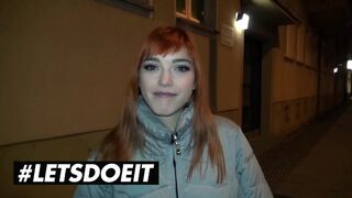 Lullu Gun és Anny Aurora megosztják a termetes fekete fazt kint a vadonban