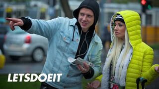 Francia spiné Jessie Volt megkefélve idegen bazinagy faszal