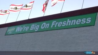 Világos Szőke vonzó leányzó punciját zúzzák a fürdőszobában