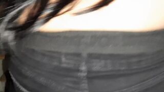 Kockázatosan megbasszam a nevelő nővérem valagát a konyhaasztalon, miközben a szüleink a másik szobában vannak