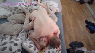 Mia baszik és kap egy csábos beleélvezést új harisnyában