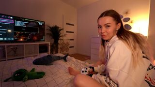 Fiatal csajszi cidázás közben megbaszva és spriccelve!