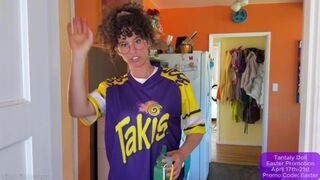 A bohóckollégium szexy jelentkezése – nevelő anya cumizza ki a titkát