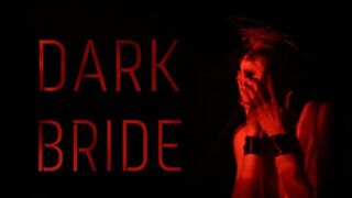 Sötét menyasszony éhes új ondó után halloween éjszakáján