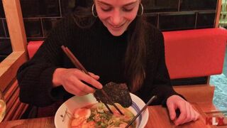 Drága, ez a desszertem lesz! - közterületi szeretkezés