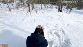 Ázsiai fitnesz kishölgy keményen megkettyintve a hidegben -20°c-on