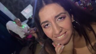 Hűtlen házastárs párbajon kap baszást megszégyenített férje szeme láttára, punciba tömve élvezzel