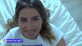 Ellenállhatatlan iráni kis csaj méretes popóját megbassza és cumizza a kamerán előtt