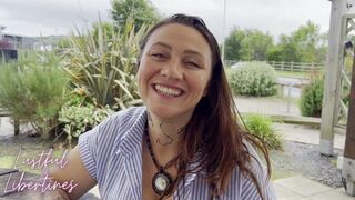 Vén milf veszi el a 40 éves szüzességem