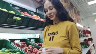Meghívok egy idegen sunát a piacról, és vad légyott lesz belőle