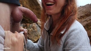 Nyilvános pippantás és gyors döngölés a strandon pov-ban