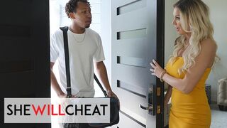 Vonzó MILF nagy dárdát kap profi módra a She Will Cheat csatornán