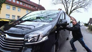 Hatalmas csöcsű milfek brutális baszása az autóban teljes válogatás Annette Liselotte-val